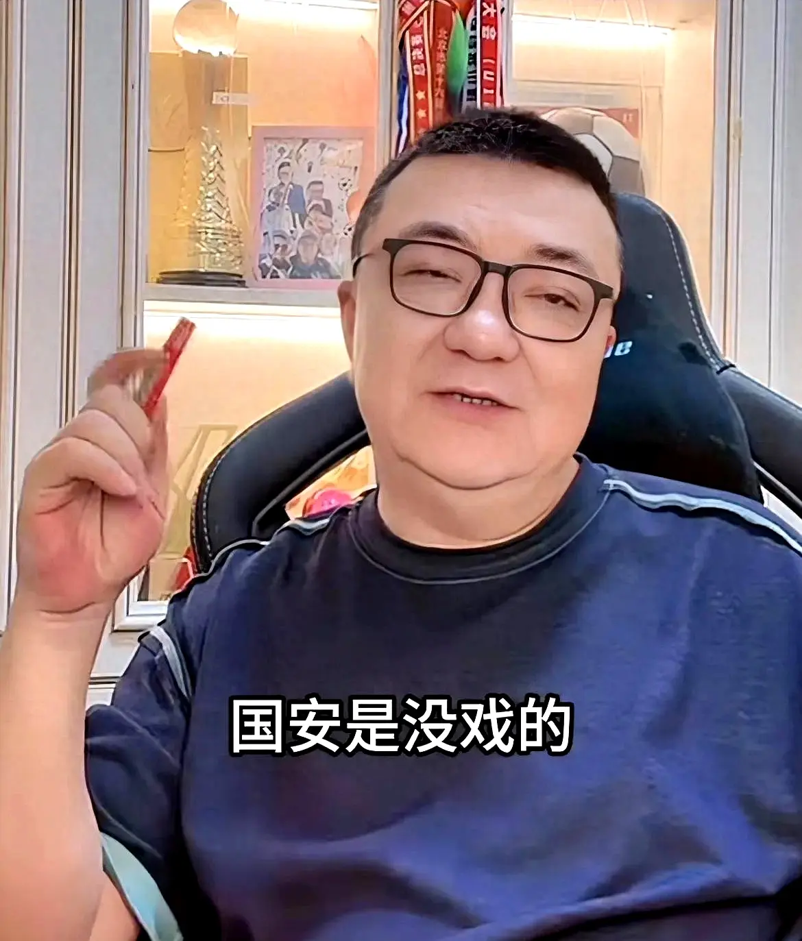 不利局面, 但面对快速, 对手逐渐拉