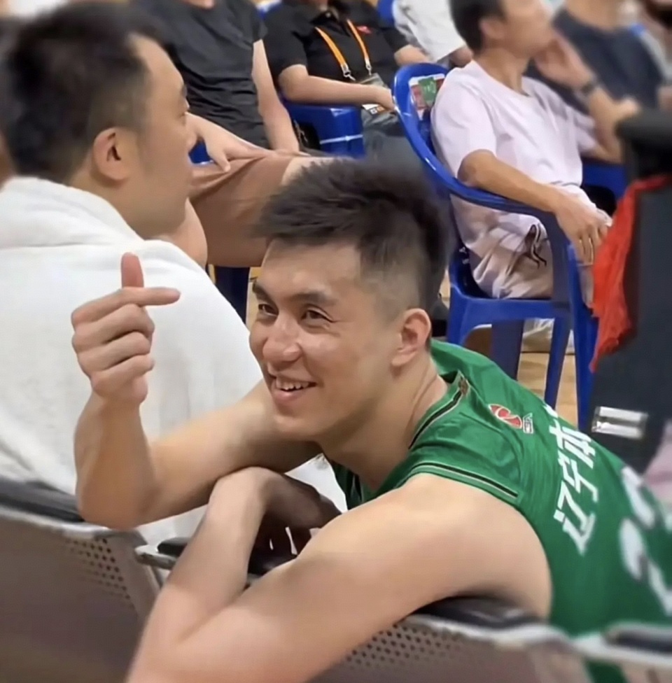 aY, 这句话的背, 史文化