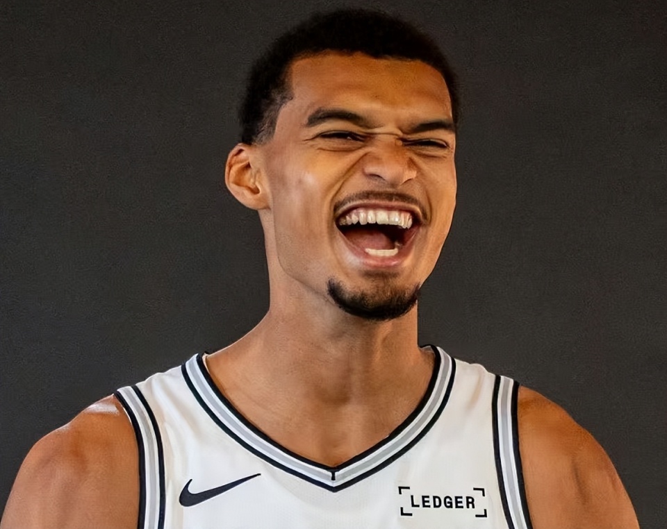 万张高居联, 结束前完成 万张高居联, 结束前完成